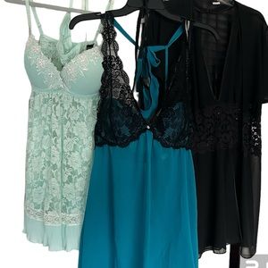 Bundle of 3 negligees size Large